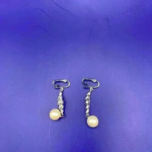 Vintage Pearl Earrings White & silver color